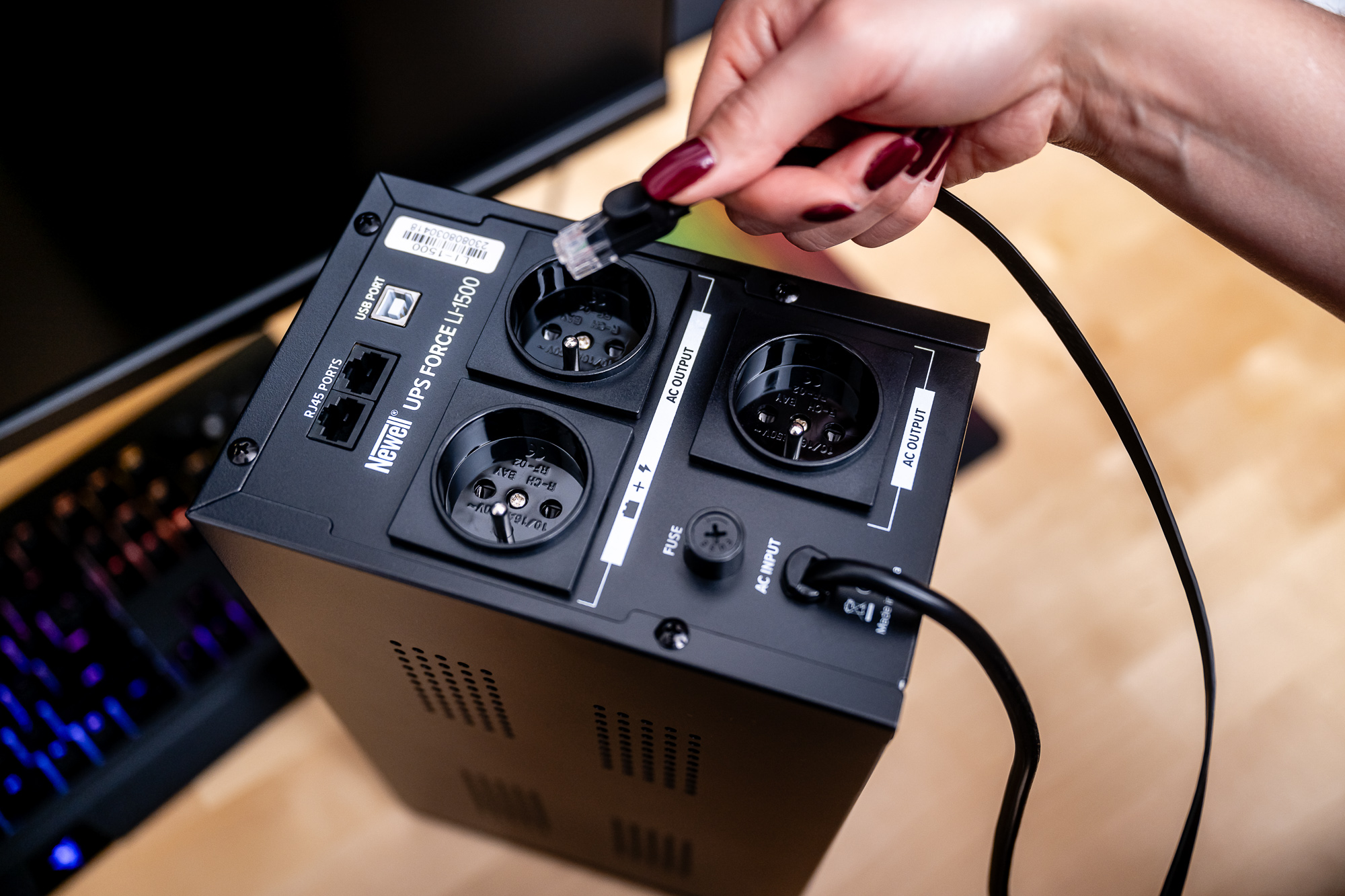 Zasilacz awaryjny UPS Newell Force LI-1500